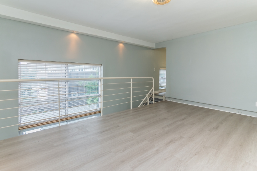 To Let 2 Bedroom Property for Rent in Green Point Western Cape